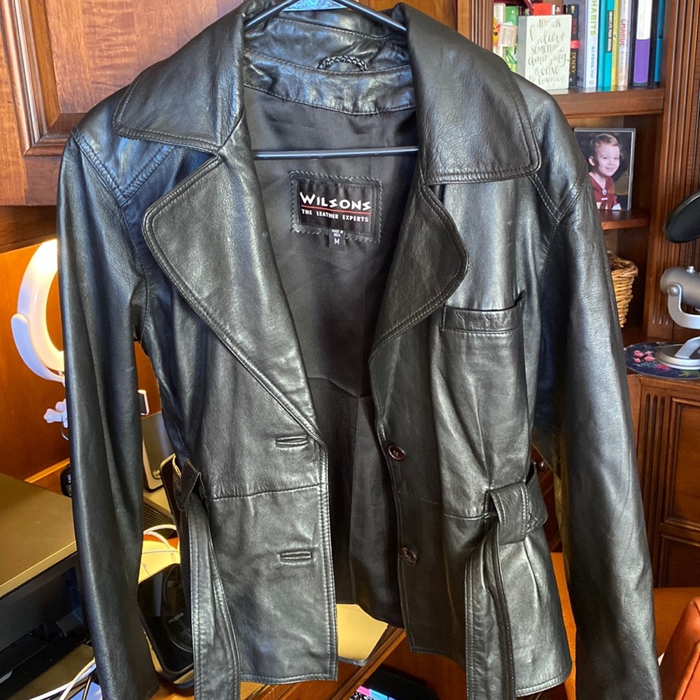 Wilson short black leather coat